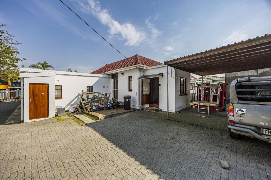 Commercial Property for Sale in Vincent Eastern Cape